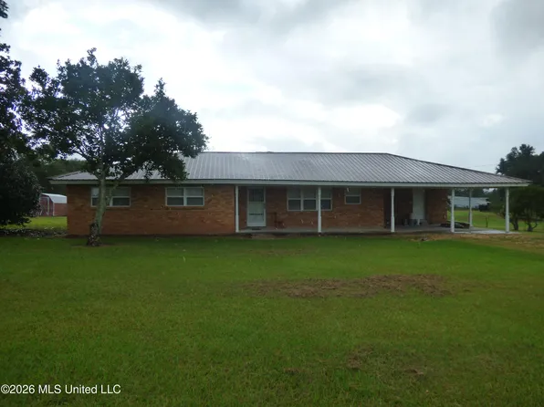 1177 Jewell Dr, McComb, MS 39648