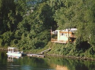 86 Riverbank Rd, Northampton, MA 01060