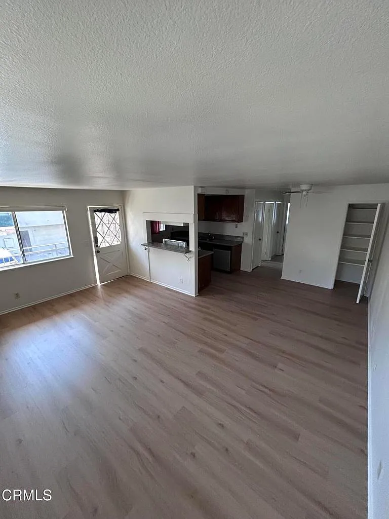 2 bed, 1.0 bath, 856 sqft, $2,550 — Photo 2