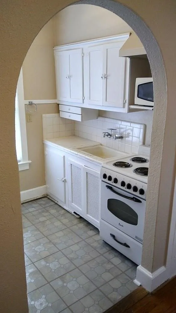 1 bed, 650 sqft, $995 — Photo 3