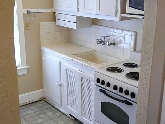 3rd image of 5906 Oram St APT 3