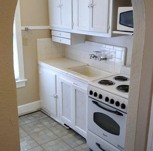 5906 Oram St #3 — Photo 3