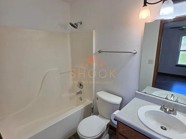 284 Blakely Dr — Photo 6