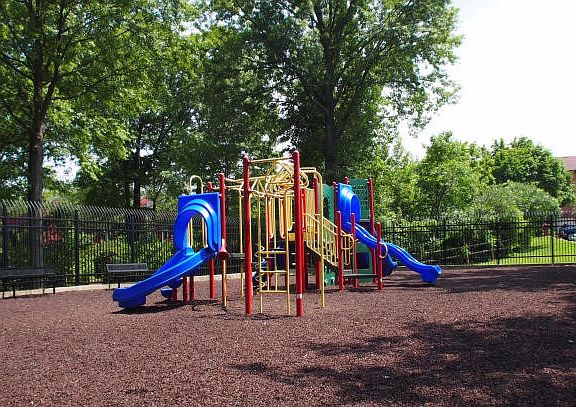 5th image of 6 Meadow Ct