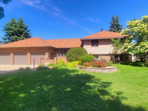 403 22nd Ave NE, Aberdeen City, SD 57401