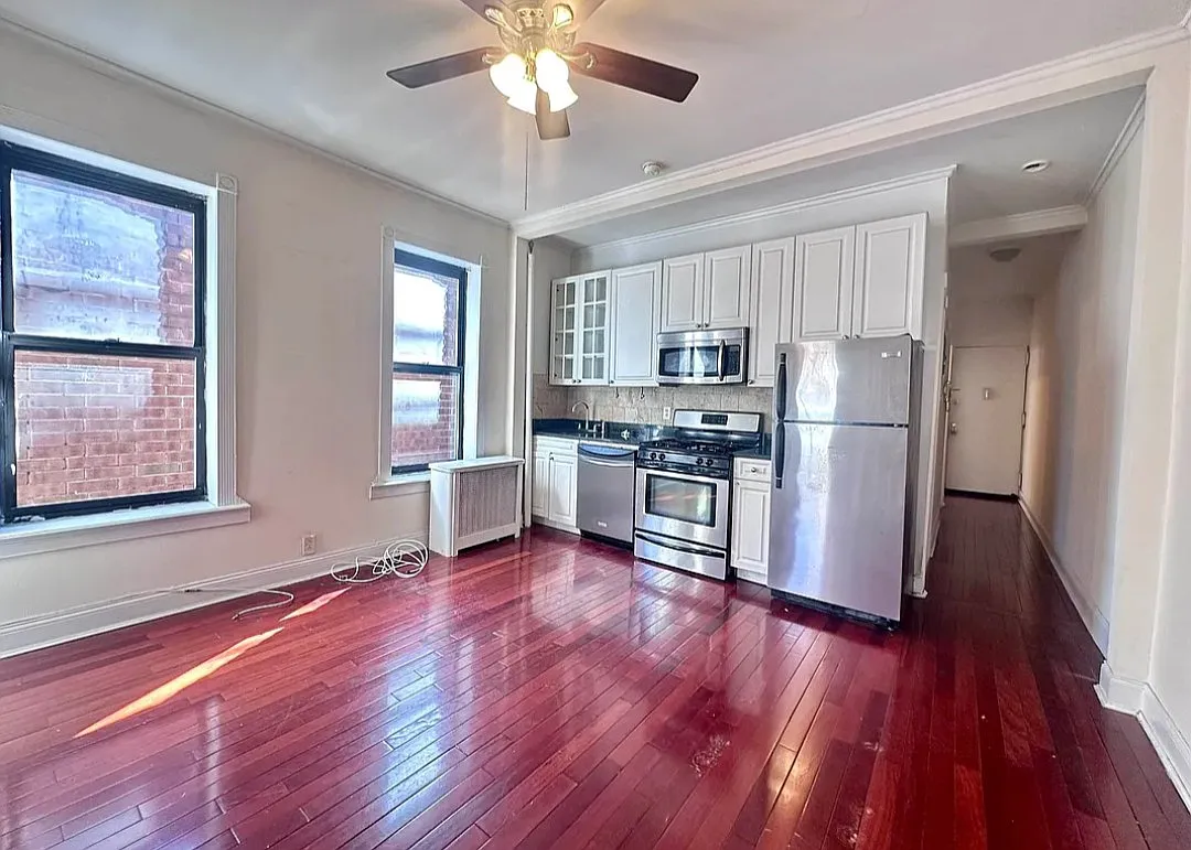 Building Photo - 217 E 82nd St #5U
