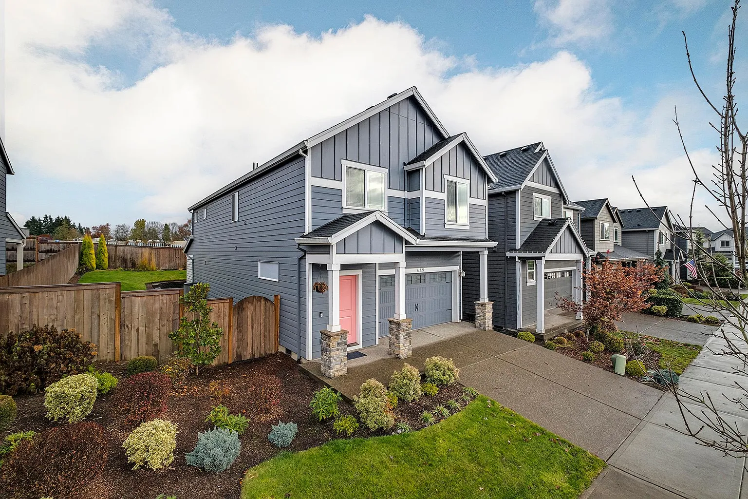 11220 NW 325th Ave photo 1