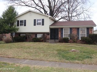 4603 Stormon Ct, Saint Regis Park, KY 40220