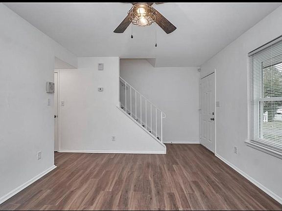 3rd image of 715 Arthur Ave #715