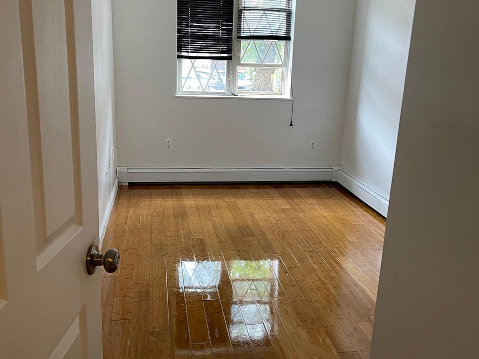 2nd image of 3019 Barker Ave Floor 1
