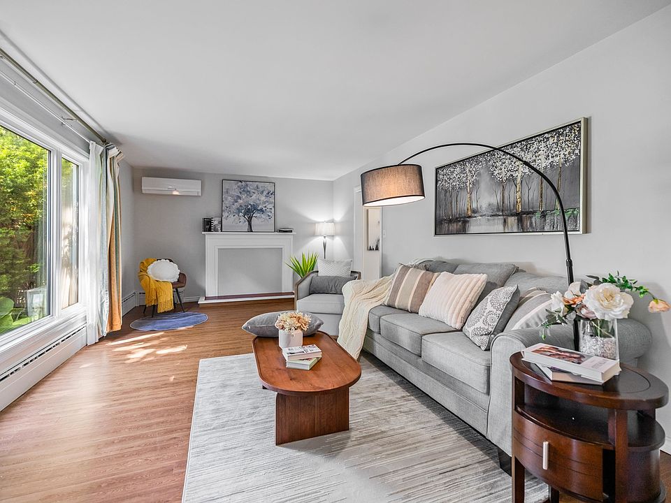 1st image of 131 Nassau St