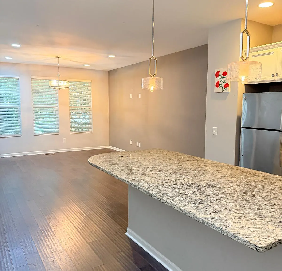 3 bed, 1753 sqft, $2,800 — Photo 2