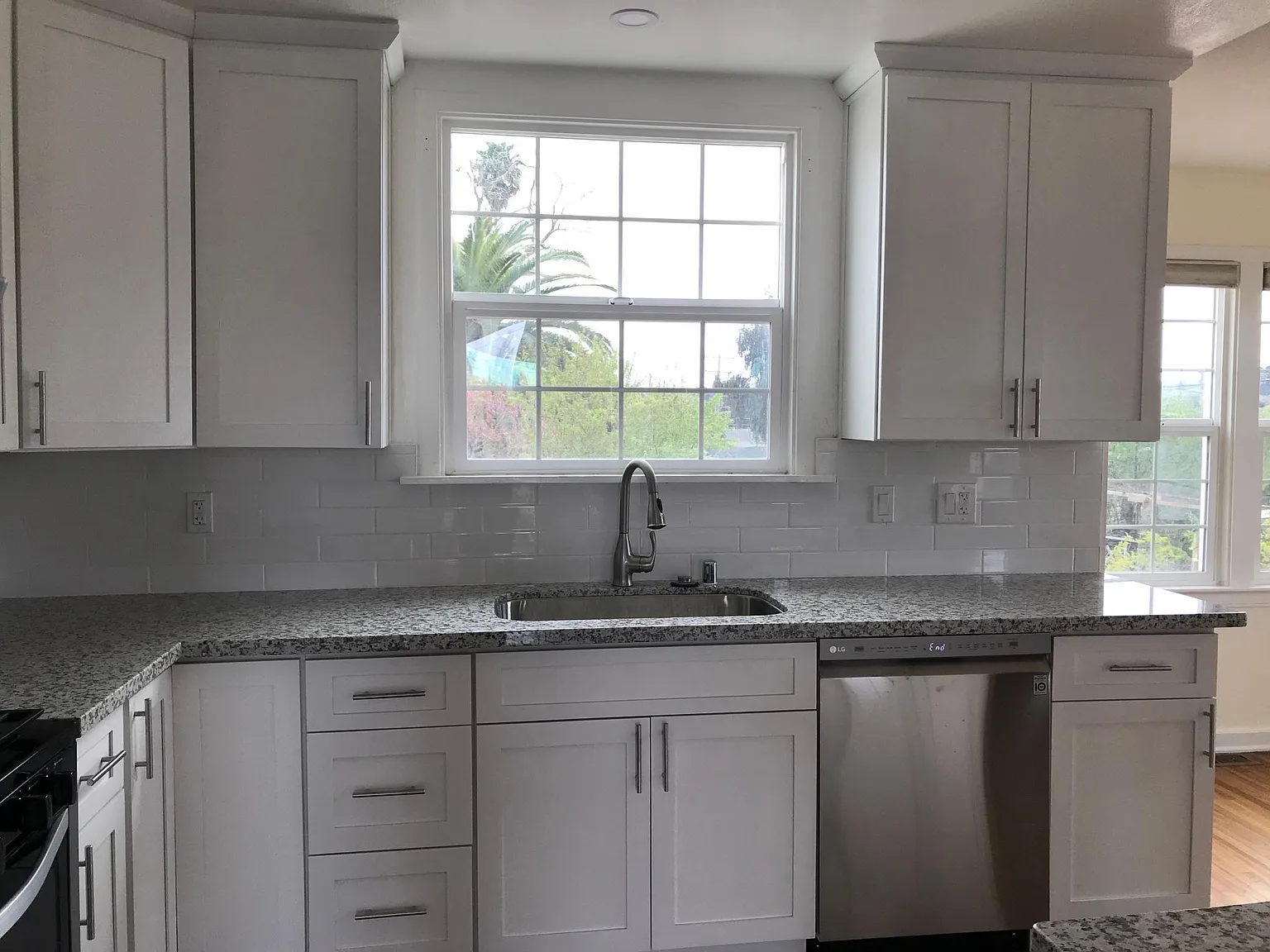 2 bed, 961 sqft, $2,200 — Photo 2