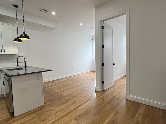 5th image of 432 Atkins Ave APT 2