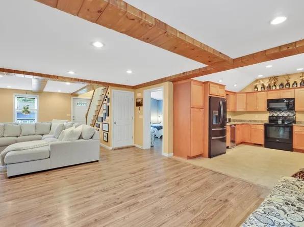 4063 Main St, Palmer, MA 01069