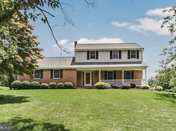 199 Red Oak Dr, Boyertown, PA 19512