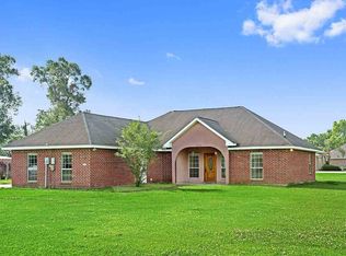 38315 Sweet Magnolia Dr, Prairieville, LA 70769