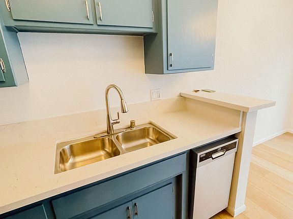 4th image of 11842 Kiowa Ave #14