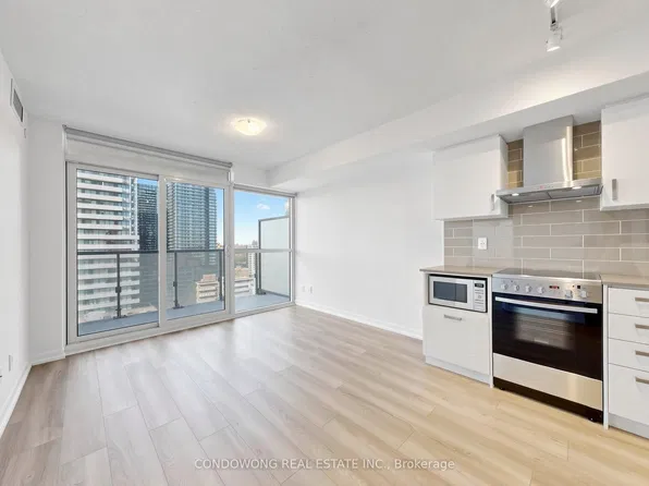 125 Redpath Ave #1803, Toronto, ON M4S 0B5
