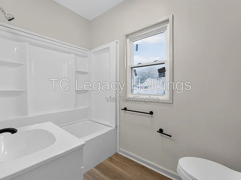 200 Reeves Ave — Photo 26