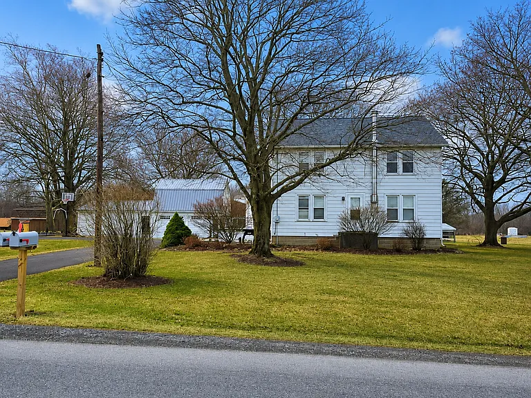 1084 Yale Farm Rd — Photo 17