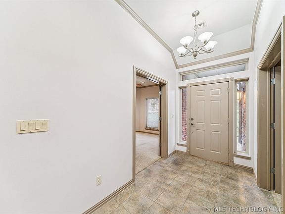 4th image of 11069 S 55th Pl
