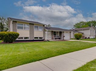 691 Westmere Rd, Des Plaines, IL 60016
