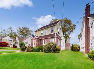 331 Gilbert St, Ridgewood, NJ 07450