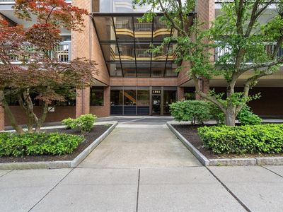 1265 Beacon St APT 901, Brookline, MA, 02446