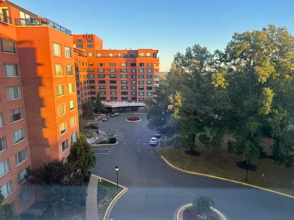 1111 Arlington Blvd, Arlington, VA