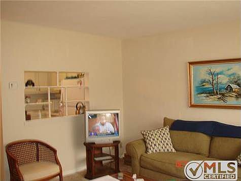 3rd image of 3000 Lake Osborne Dr APT 109