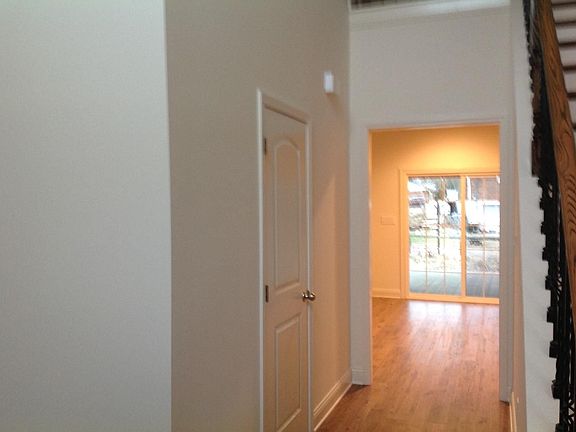 3rd image of 381 Gleneagles Way