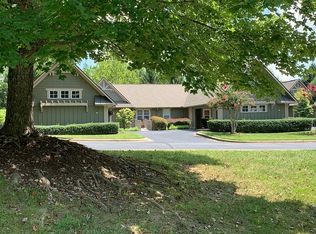 801 Fox Den Ct, Hendersonville, NC 28792