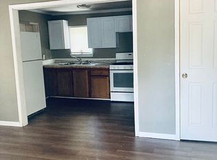 108 E 6th St, El Campo, TX 77437
