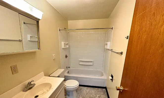 4 Marsh St #4 — Photo 4