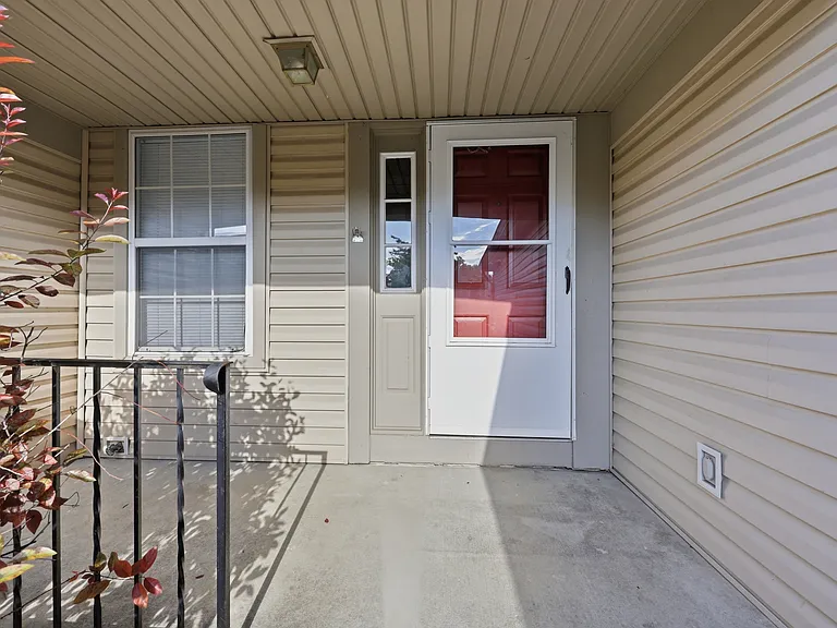 1882 Bennigan Dr — Photo 16