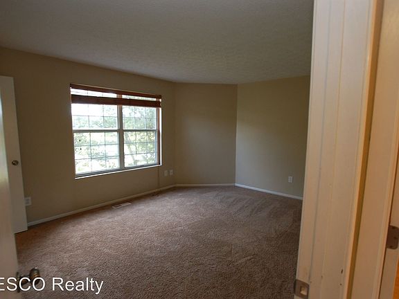 3rd image of 671 Slate Hollow Ct