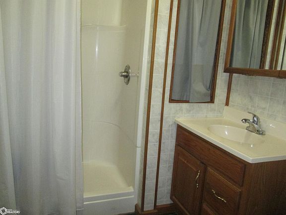 2nd image of 1315 Campbell Ave