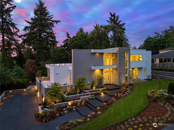 3rd image of 8830 NE 28th Street