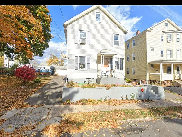 129 Miller St #2 — Photo 7