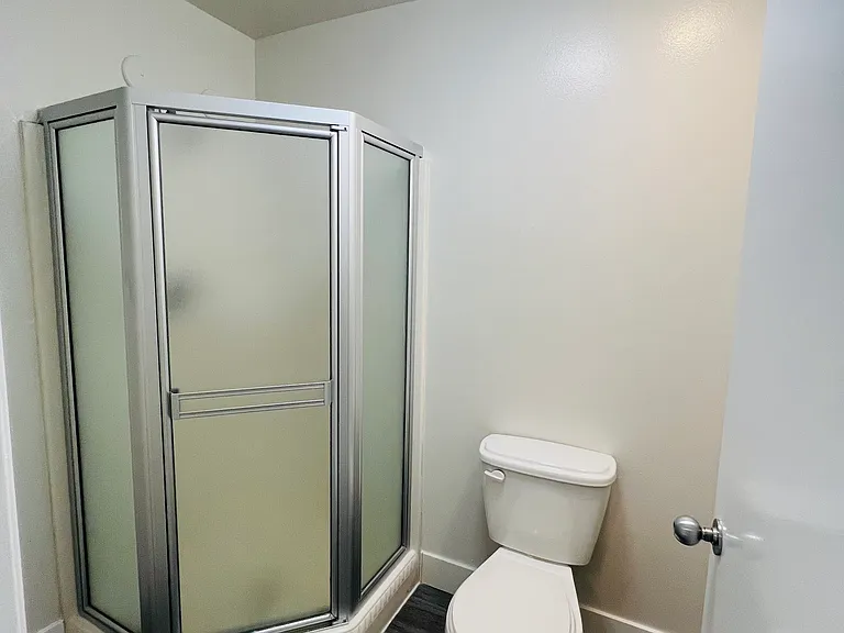 11738 Mayfield Ave #104 — Photo 27
