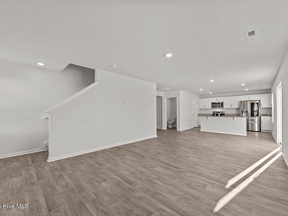 3rd image of 3109 March Court