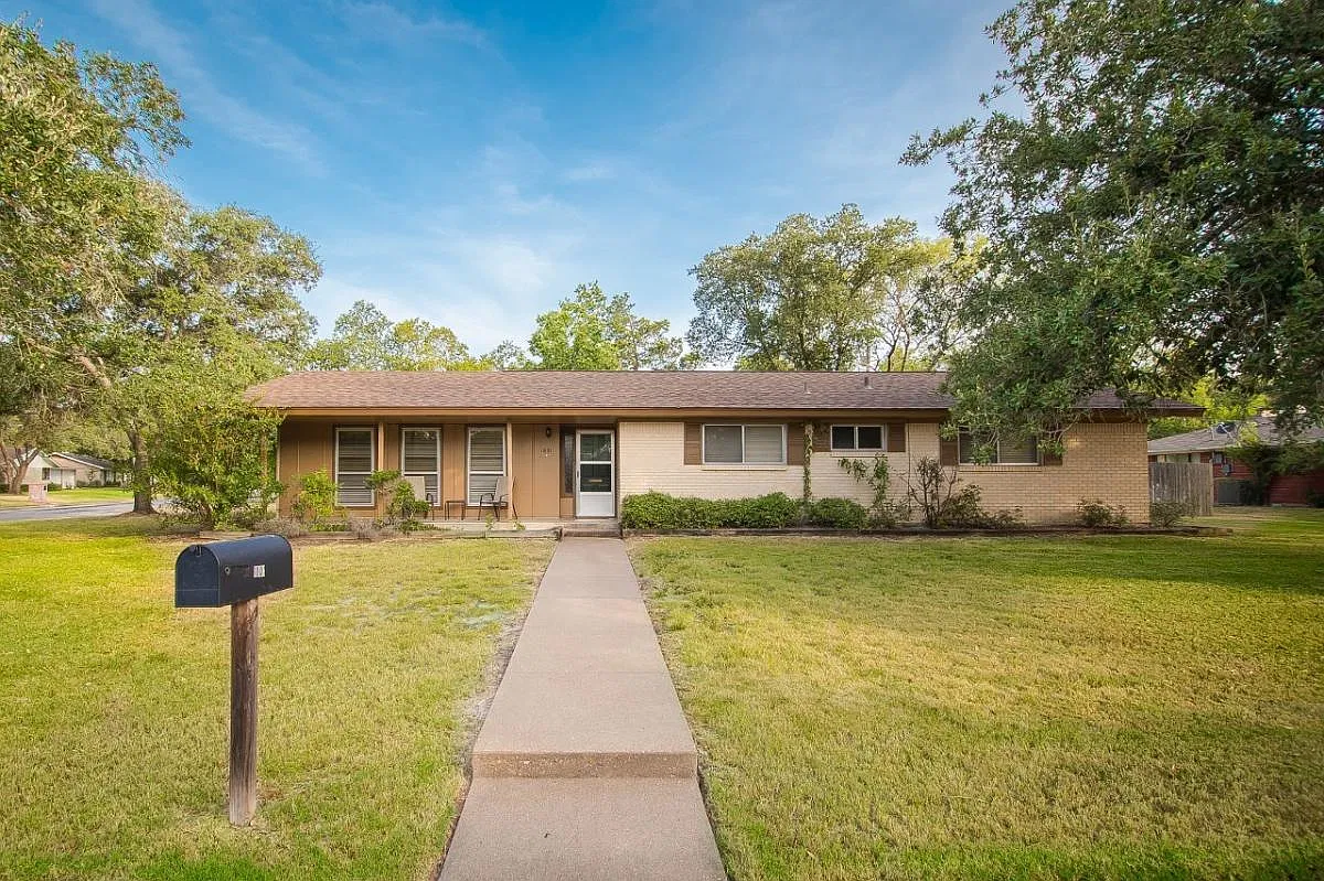1001 Village Drive — Photo 1