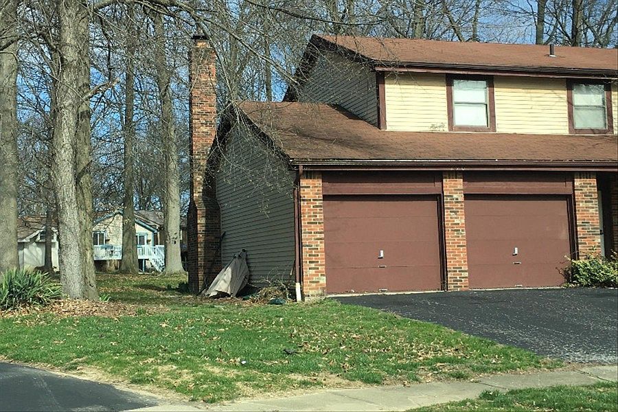 2nd image of 290 Carlin Ct W