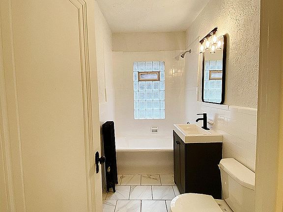 5th image of 2666 N Moreland Blvd APT 7
