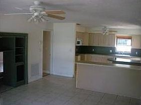 4th image of 113 NE 1st Ct