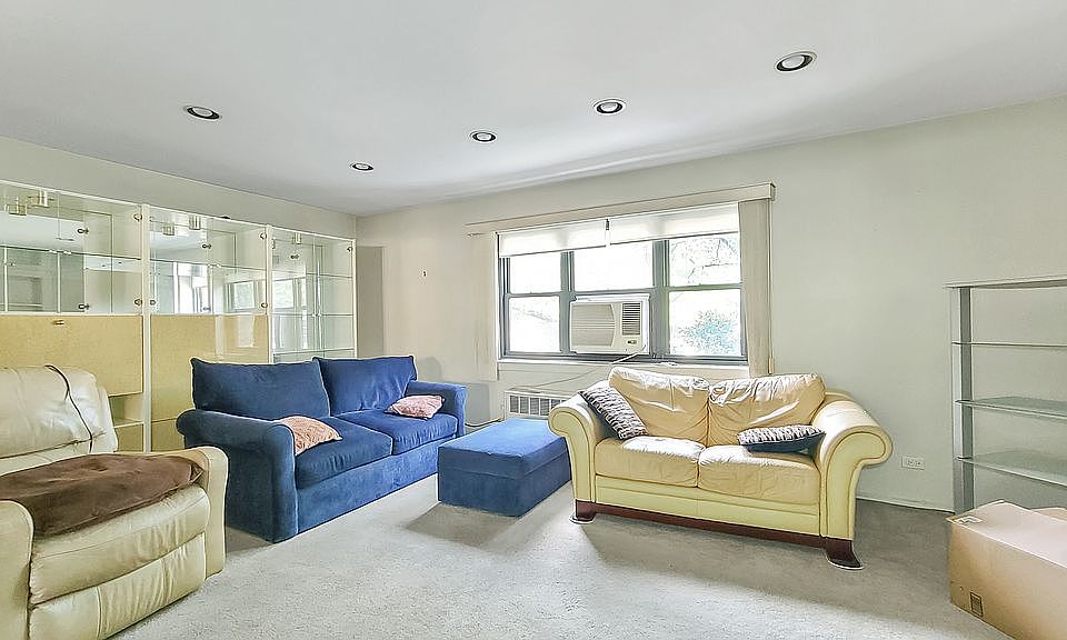 1st image of 31-50 138th St APT 1E