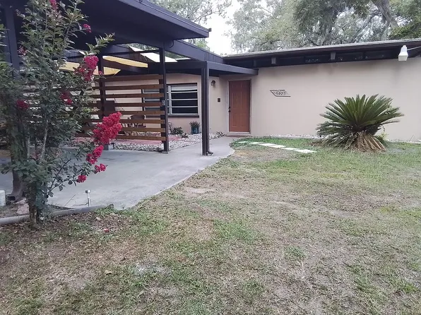 5023 Bobwhite Ct, Dade City, FL 33523