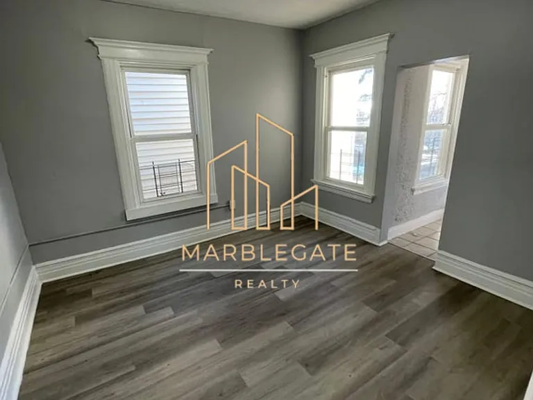 190 Seymour Ave #22 — Photo 4