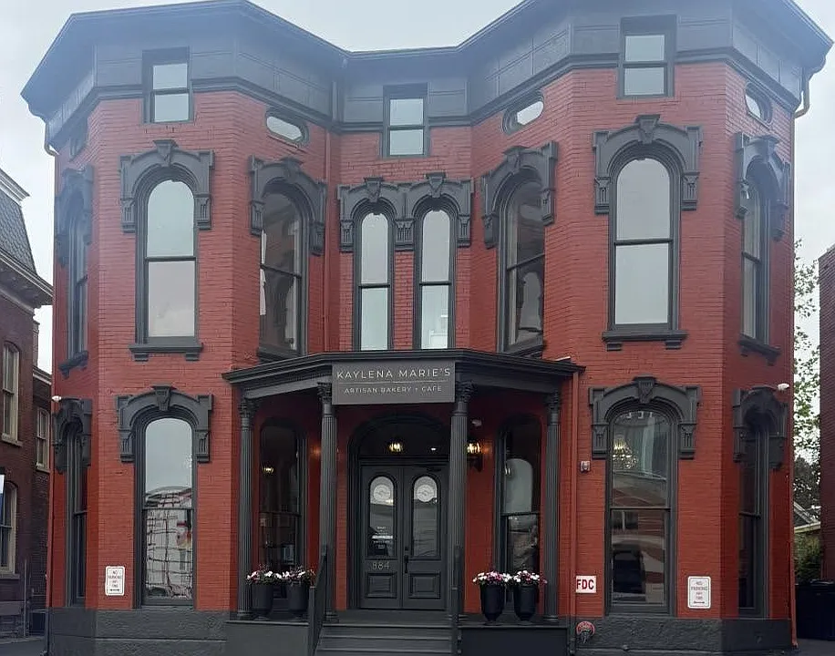884 Main St #4